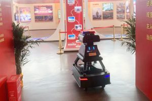 普陀区安防机器人正式投入使用 助力社区安全新升级